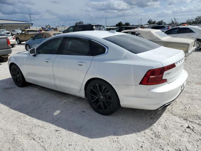 VIN YV1A22MK1H1011272 2017 Volvo S90, T6 Momentum no.2