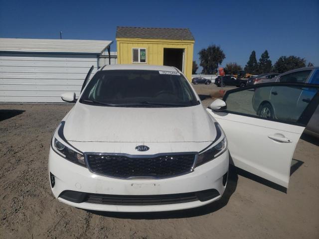 VIN 3KPFK4A77HE133851 2017 KIA Forte, LX no.5