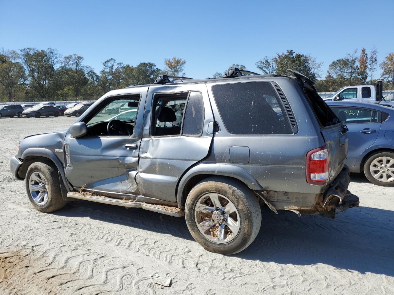 Lot #2955346509 2004 NISSAN PATHFINDER