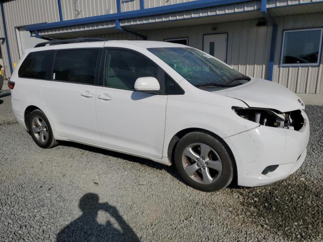 VIN 5TDKK3DC6FS676984 2015 Toyota Sienna, LE no.4