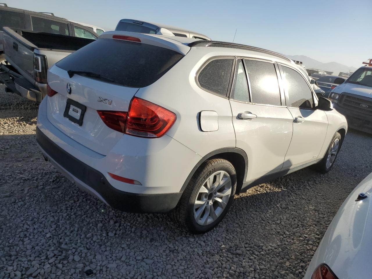 BMW X1 XDRIVE2 2014 white station gas WBAVL1C53EVY19280 photo #4