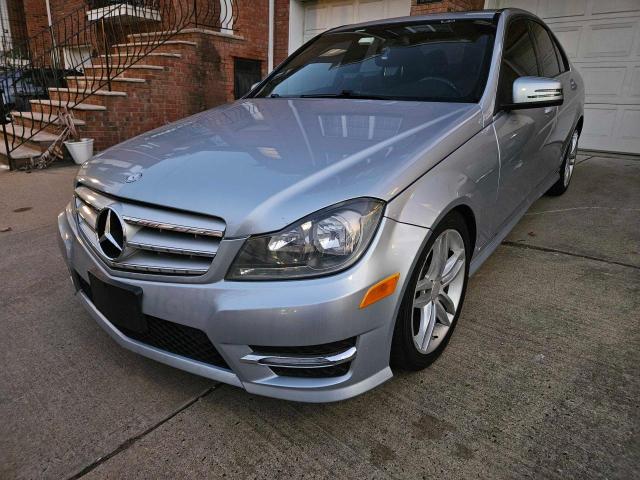 VIN WDDGF8AB0DR278870 2013 Mercedes-Benz C-Class, 3... no.2