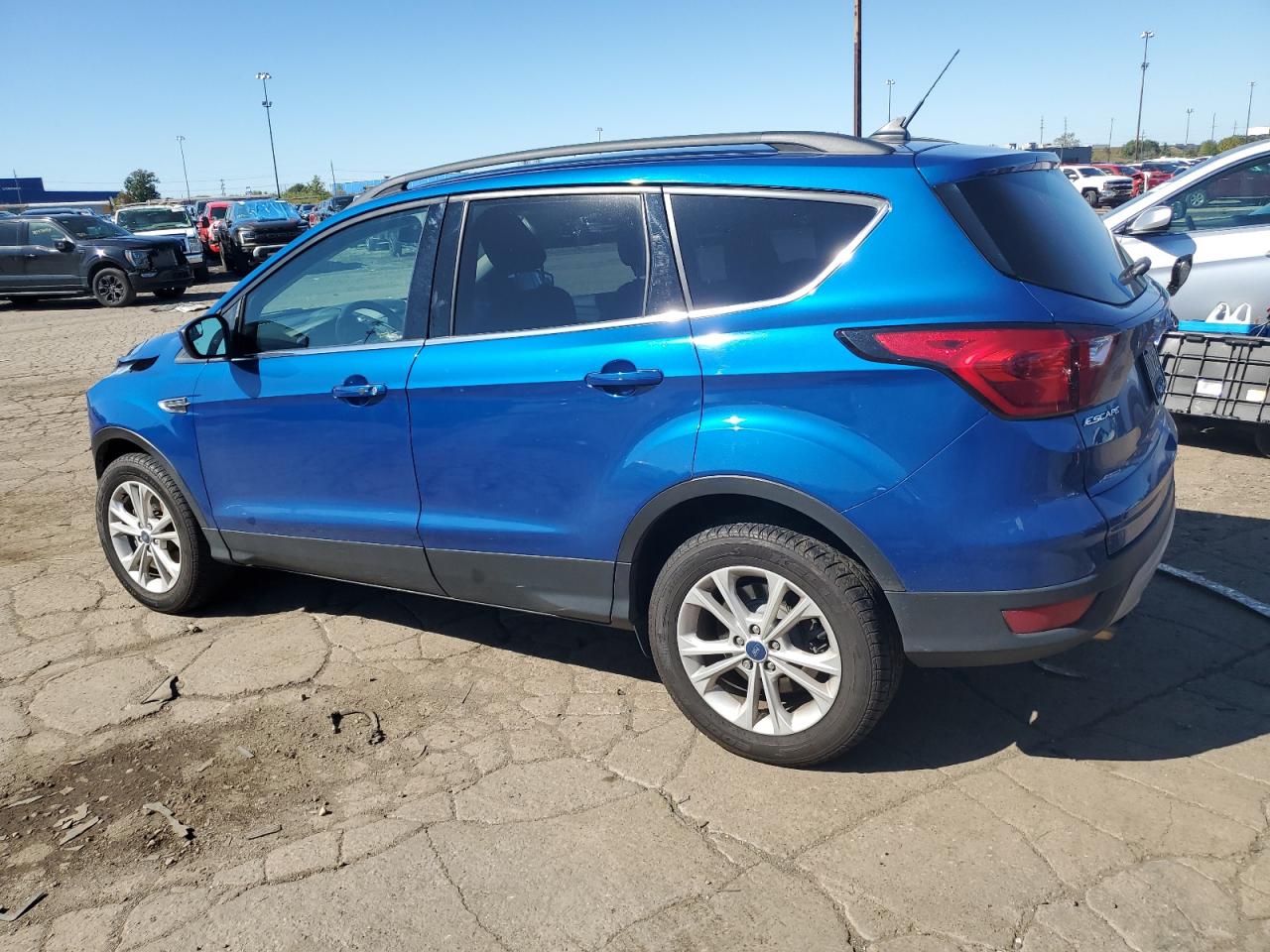 Lot #2955061851 2019 FORD ESCAPE SEL