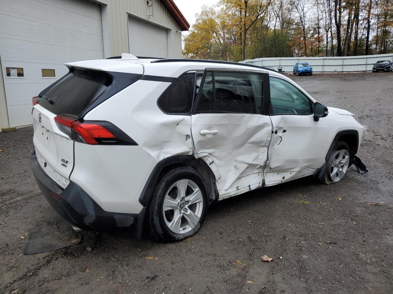 Lot #3030577864 2020 TOYOTA RAV4 XLE