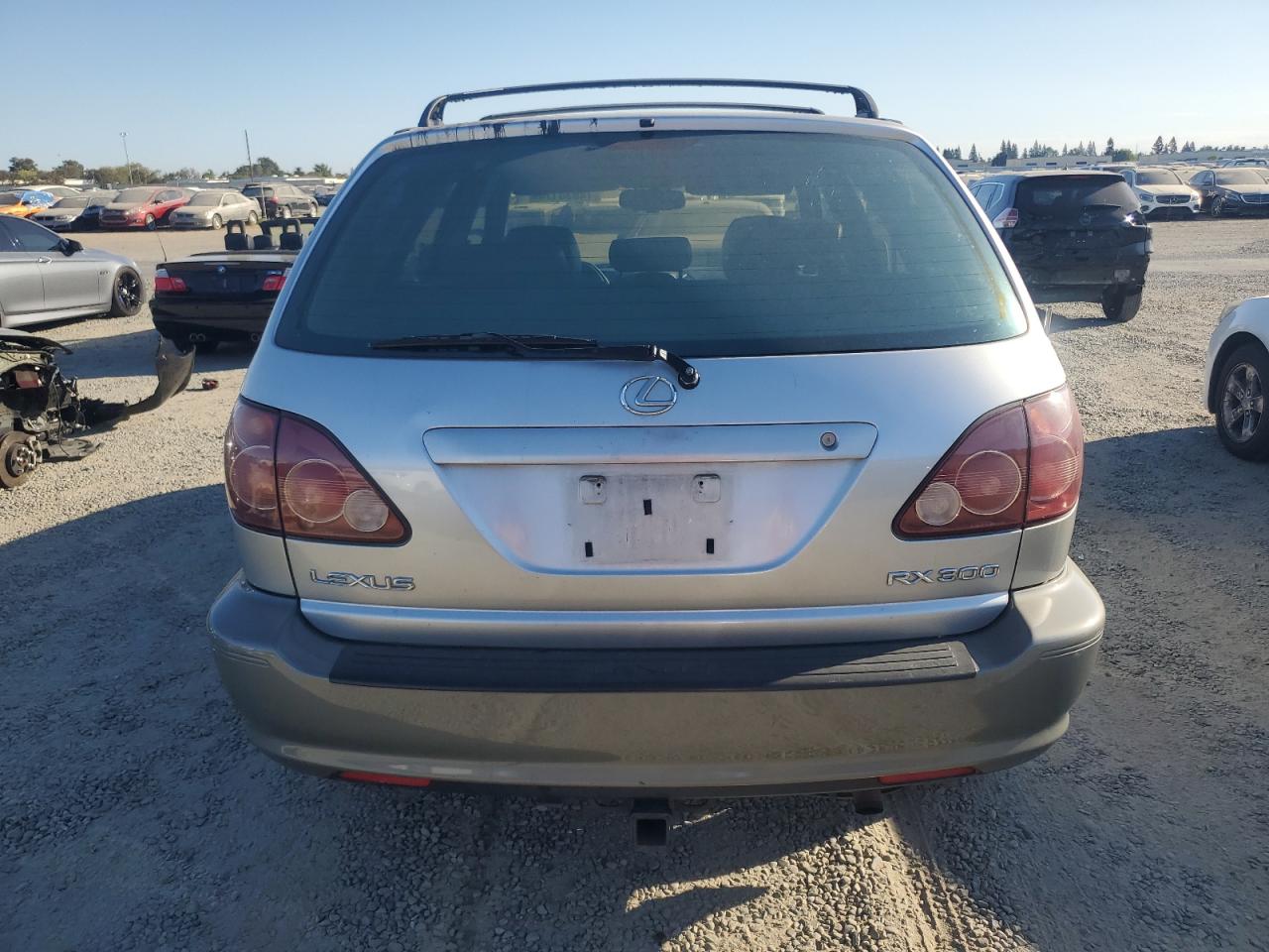 Lot #3033210820 1999 LEXUS RX 300