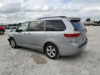 TOYOTA SIENNA LE photo