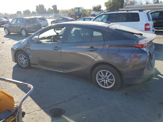 VIN JTDKBRFUXJ3590757 2018 Toyota Prius no.2