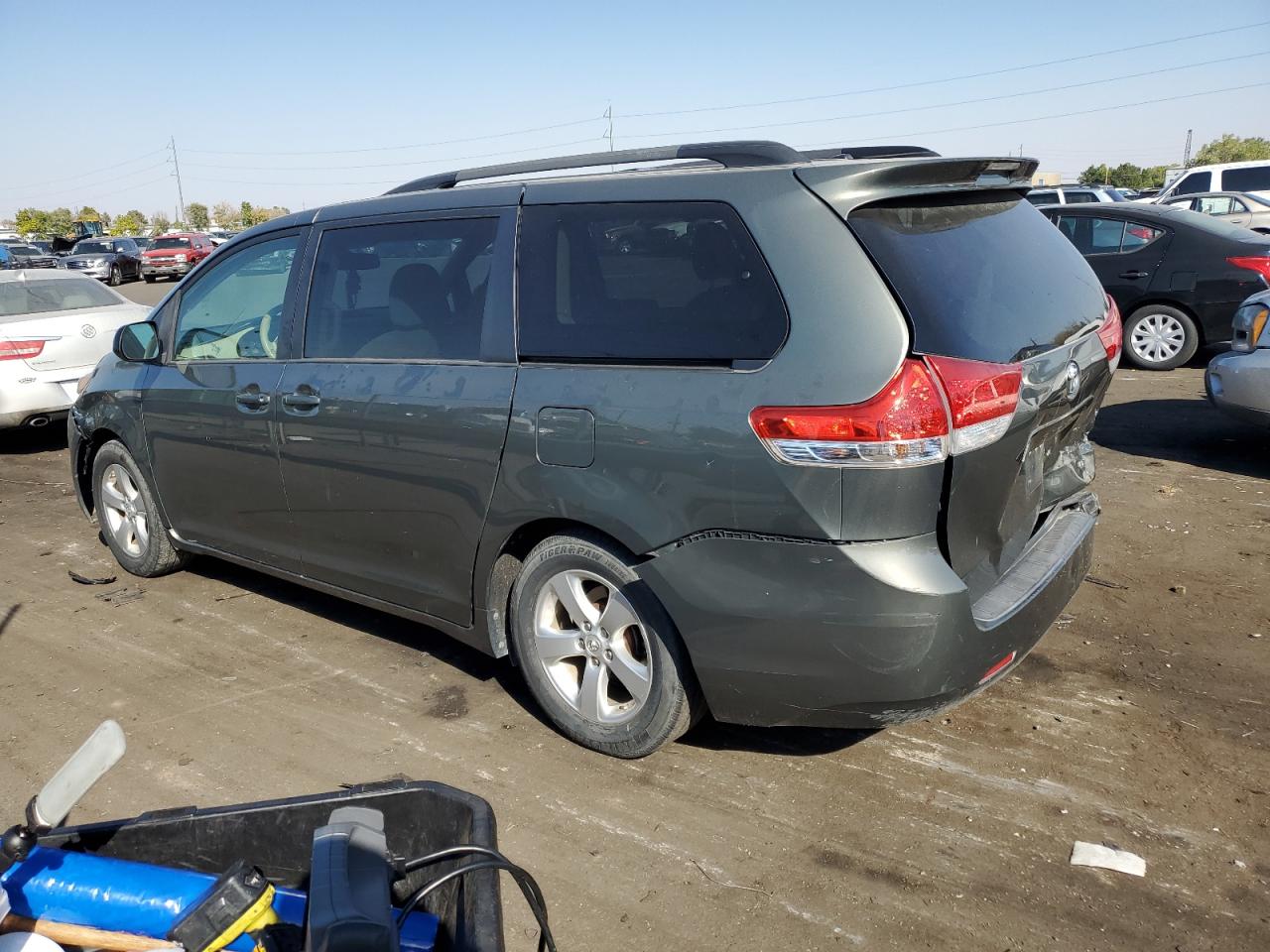 Lot #2940969592 2013 TOYOTA SIENNA LE