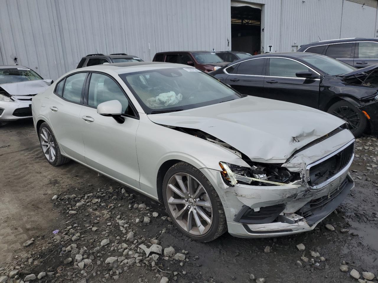 Lot #2943206423 2019 VOLVO S60 T6 MOM