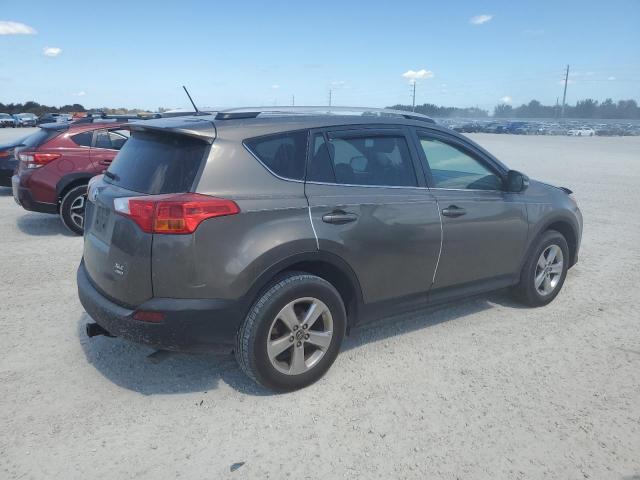 VIN 2T3RFREV6FW353930 2015 Toyota RAV4, Xle no.3