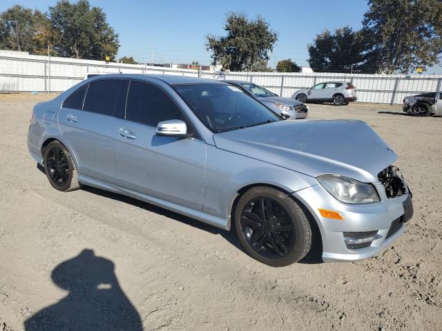 VIN WDDGF4HB2DR249868 2013 MERCEDES-BENZ C-CLASS no.4