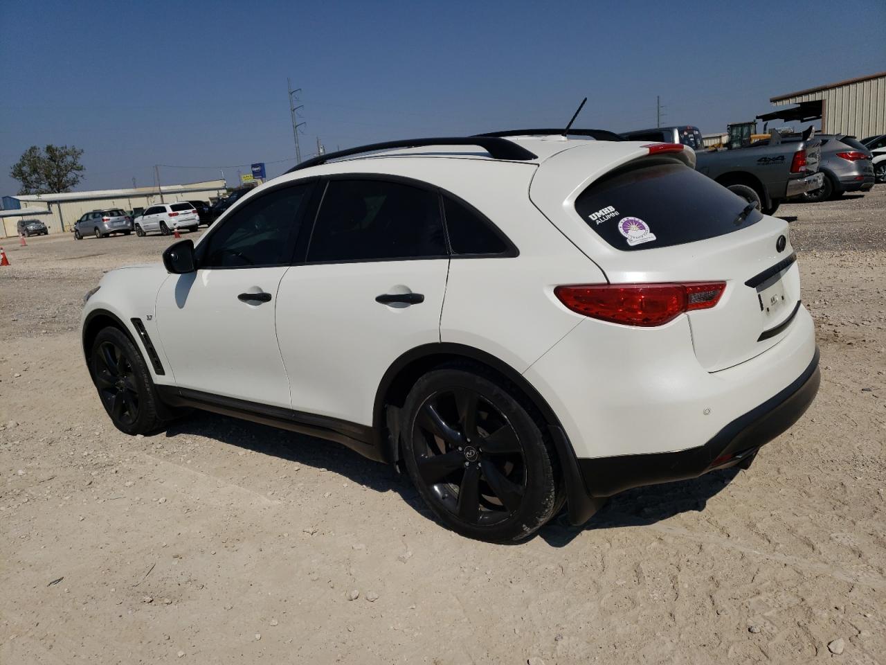 INFINITI QX70 2017 white  gas JN8CS1MU3HM143155 photo #3