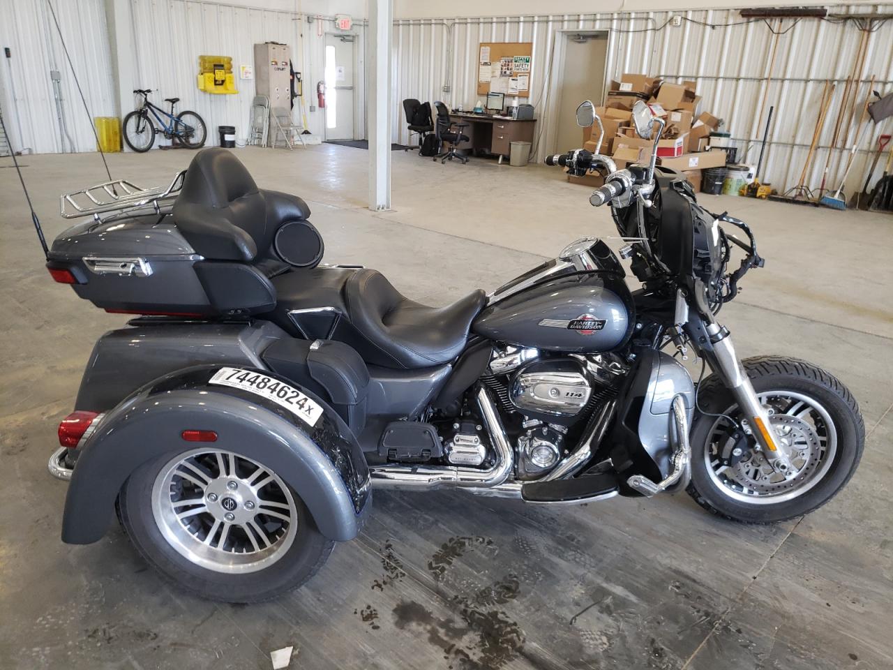 Harley Davidson FLHTCUTG / Tri Glide Ultra 2022 