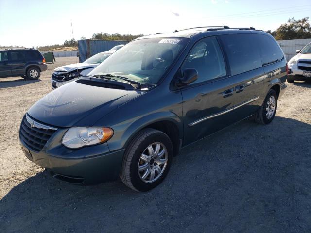 2005 CHRYSLER TOWN & COU #3024978200