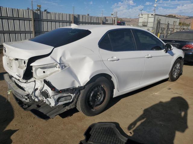 VIN 4T1B31HK9KU515016 2019 Toyota Camry, LE no.3