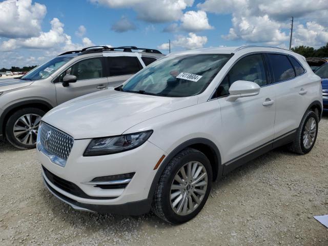 VIN 5LMCJ1C96KUL52109 2019 Lincoln MKC no.1