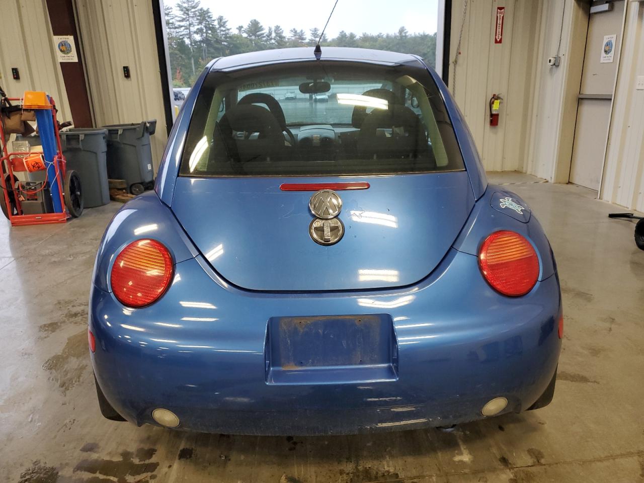 Lot #2907491433 2001 VOLKSWAGEN NEW BEETLE