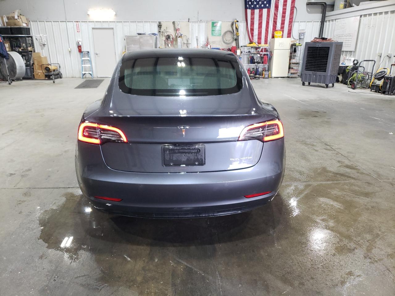 Lot #2955311520 2019 TESLA MODEL 3