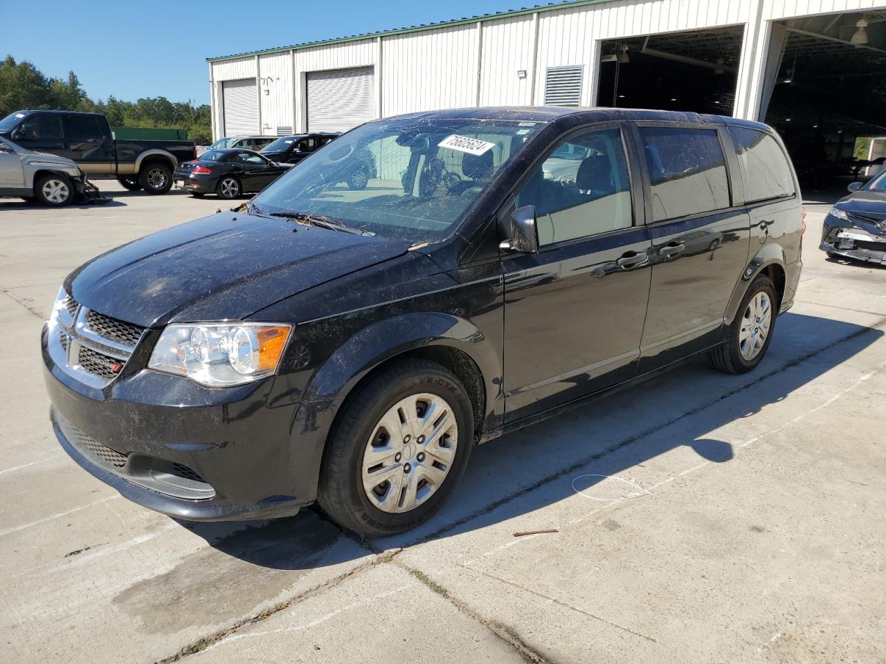 Lot #2928406852 2019 DODGE GRAND CARA