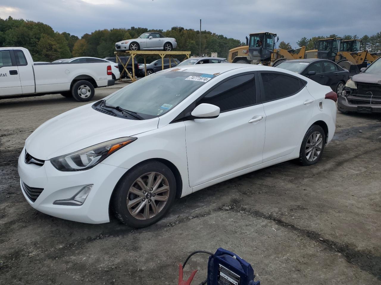 HYUNDAI ELANTRA SE 2016 white sedan 4d gas 5NPDH4AE9GH662281 photo #1