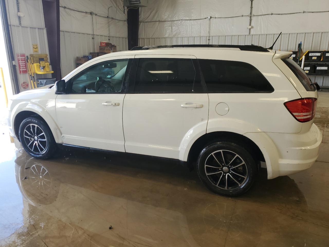 Lot #2991052185 2017 DODGE JOURNEY SE