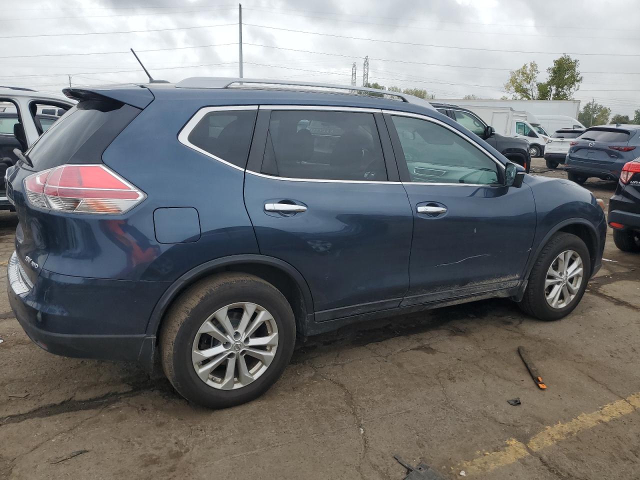 Lot #2886216631 2015 NISSAN ROGUE S