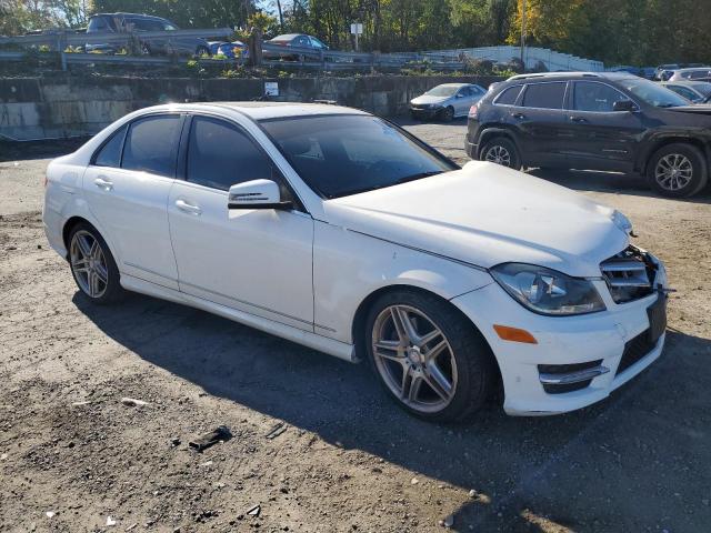 VIN WDDGF8AB4DR248285 2013 Mercedes-Benz C-Class, 3... no.4