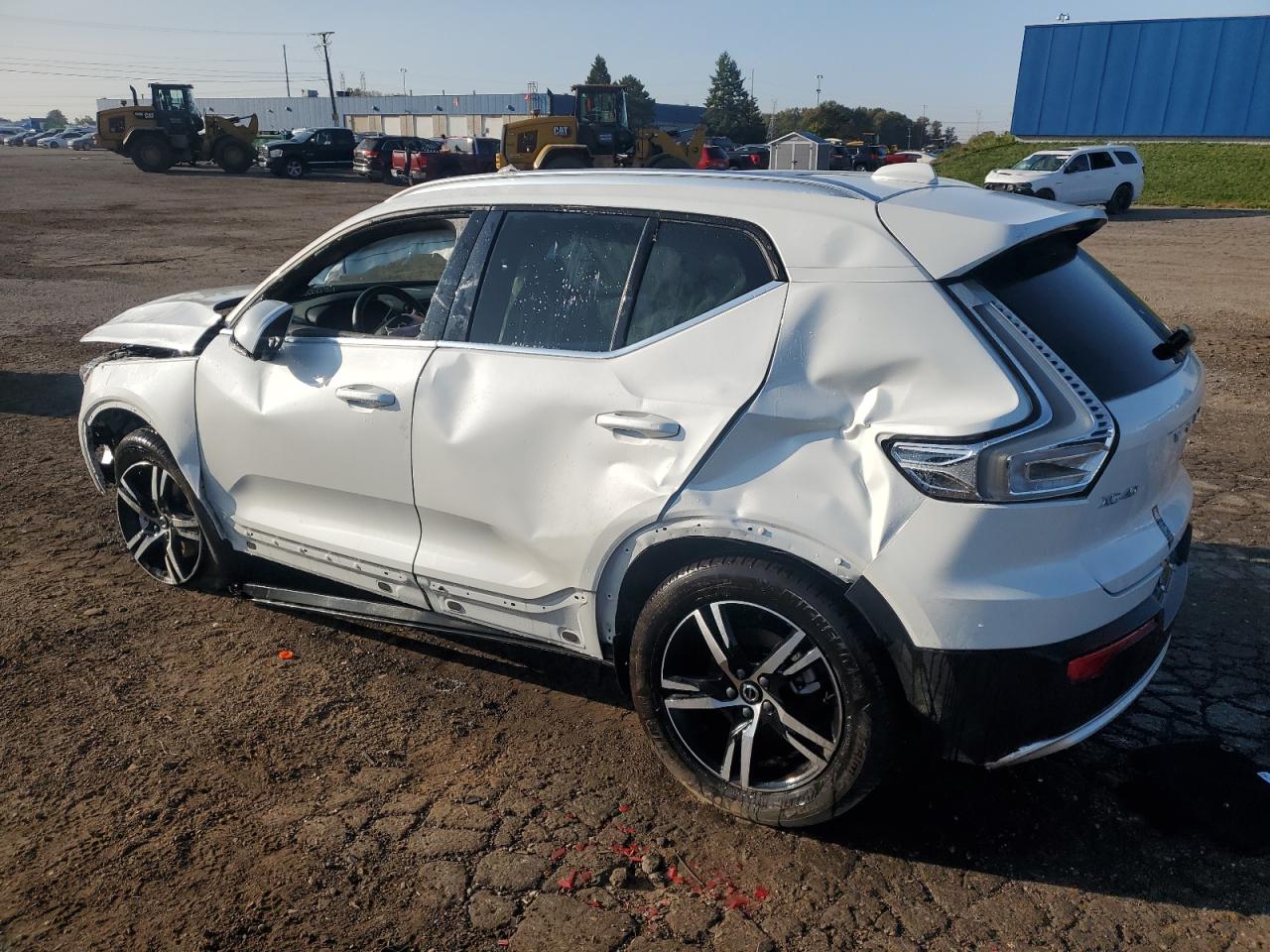 Lot #2969934979 2024 VOLVO XC40 CORE