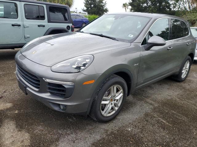 2015 PORSCHE CAYENNE