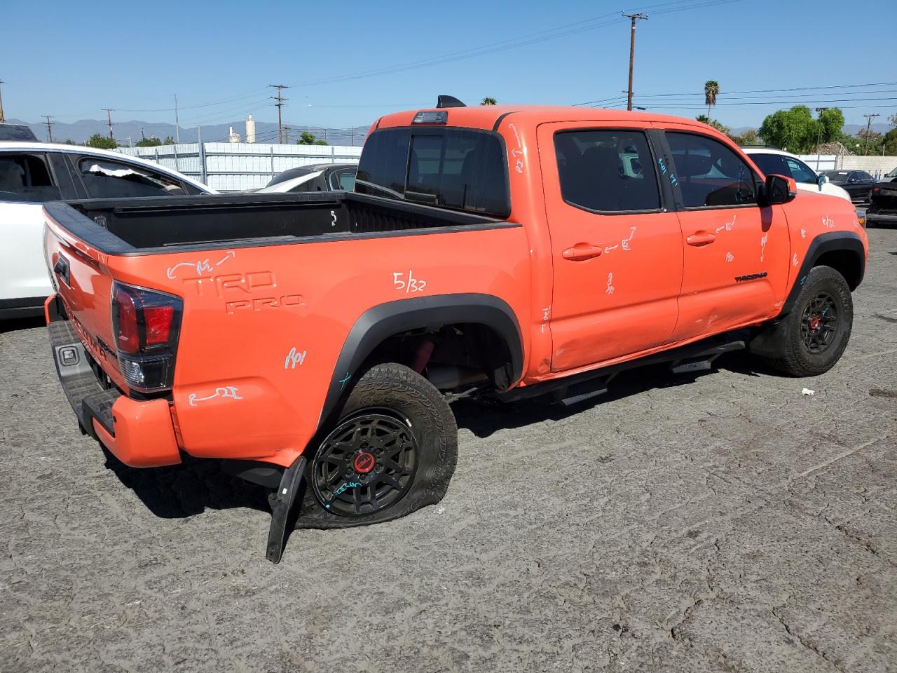 Lot #2979093033 2023 TOYOTA TACOMA DOU