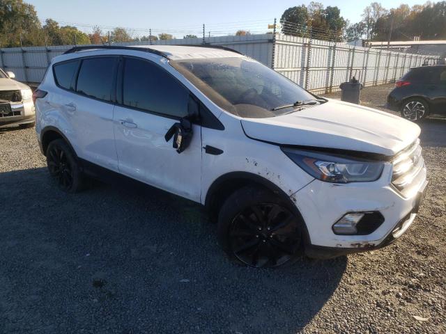 VIN 1FMCU9GD0KUB07250 2019 FORD ESCAPE no.4