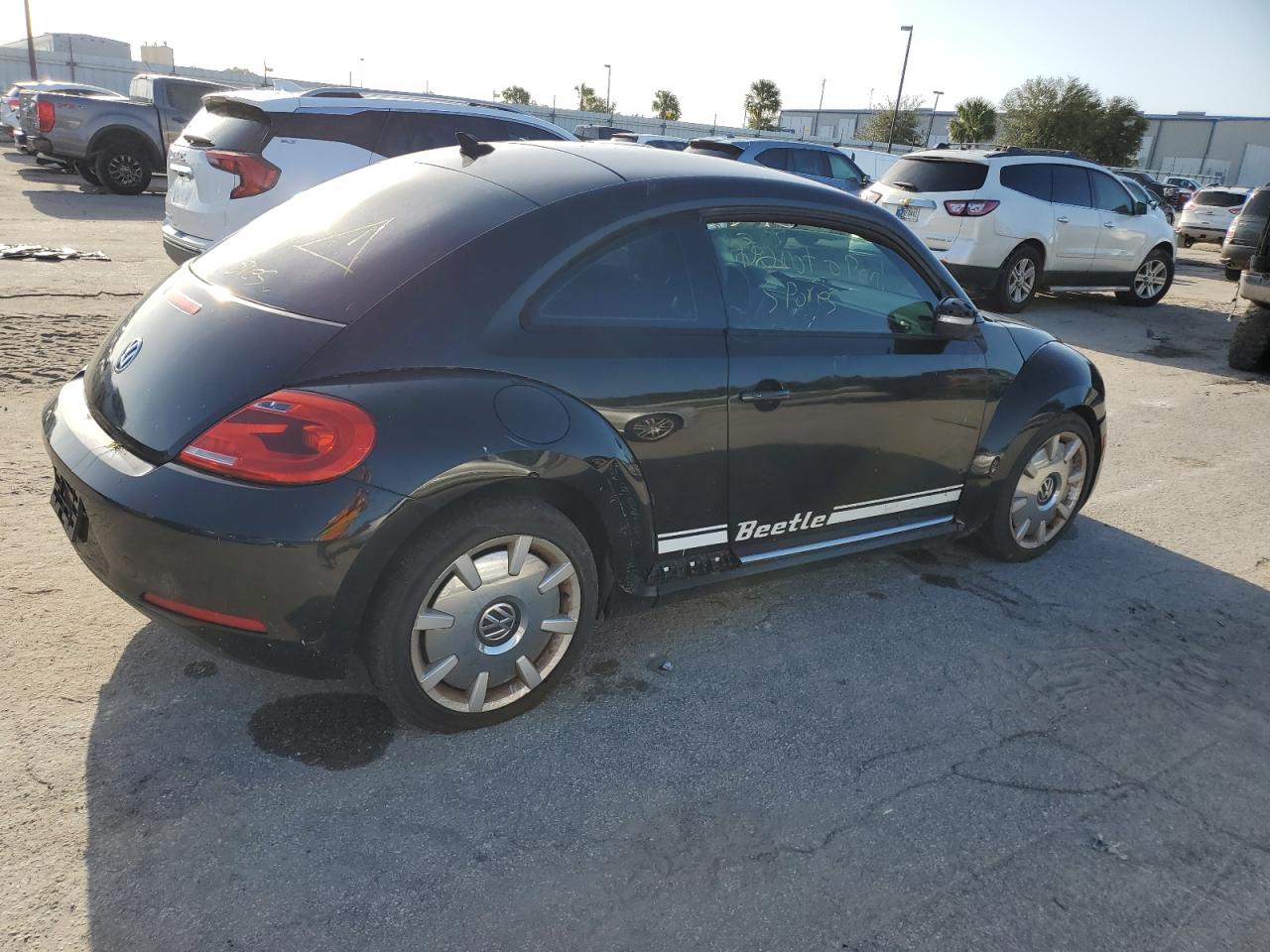 Lot #2952931790 2012 VOLKSWAGEN BEETLE