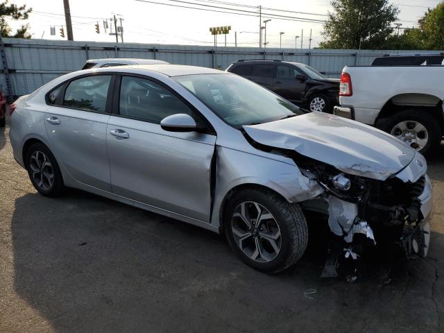 VIN 3KPF24AD5KE119640 2019 KIA FORTE no.4