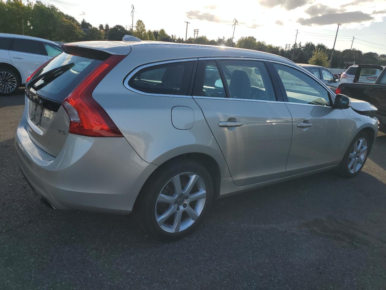 Lot #2986888748 2017 VOLVO V60 T5 PRE