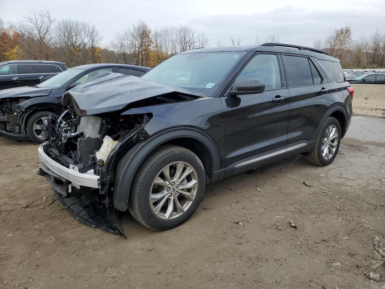  Salvage Ford Explorer