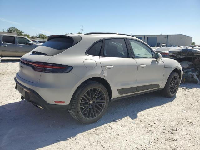 VIN WP1AA2A58NLB07759 2022 PORSCHE MACAN no.3