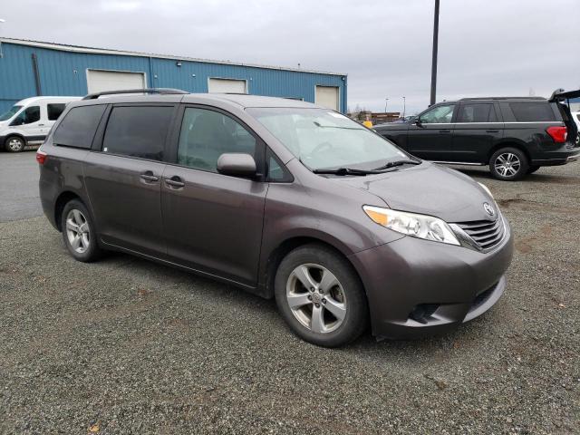 VIN 5TDKK3DC4FS648651 2015 Toyota Sienna, LE no.4