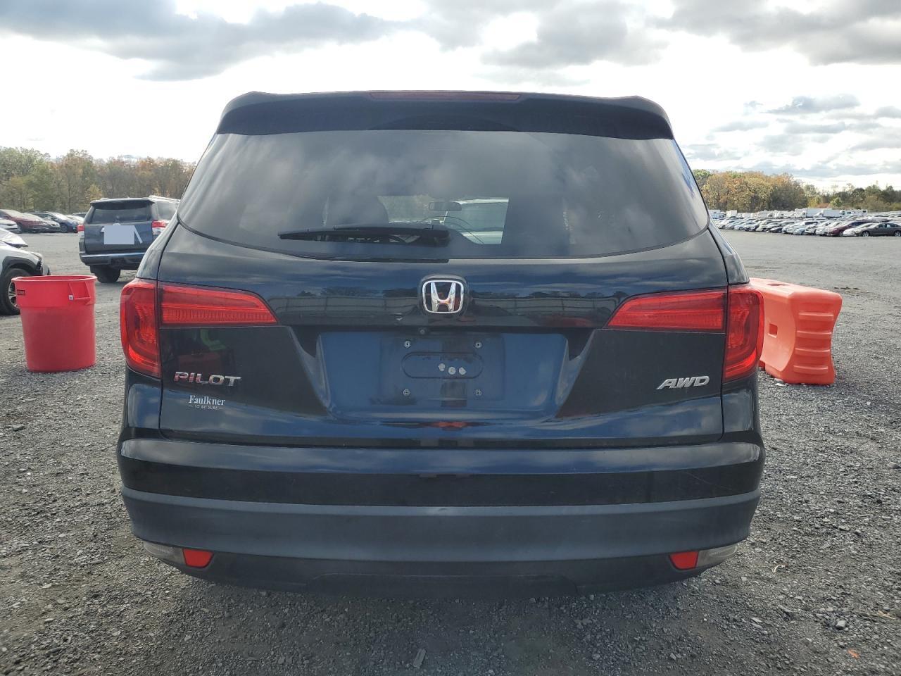 Lot #3048535871 2016 HONDA PILOT LX