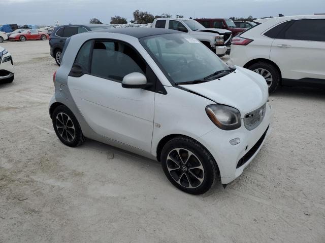 VIN WMEFJ5DA5GK046706 2016 Smart Fortwo no.4