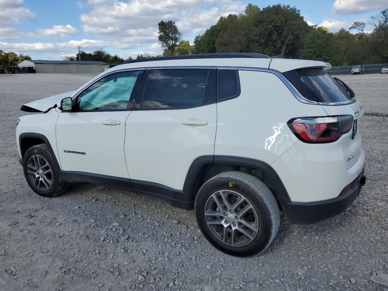 Lot #2979406724 2020 JEEP COMPASS LA