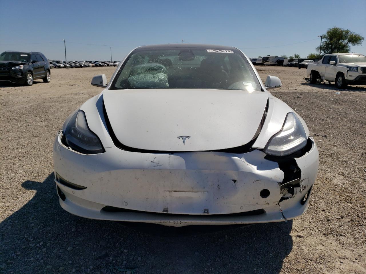 Lot #2994422040 2019 TESLA MODEL 3