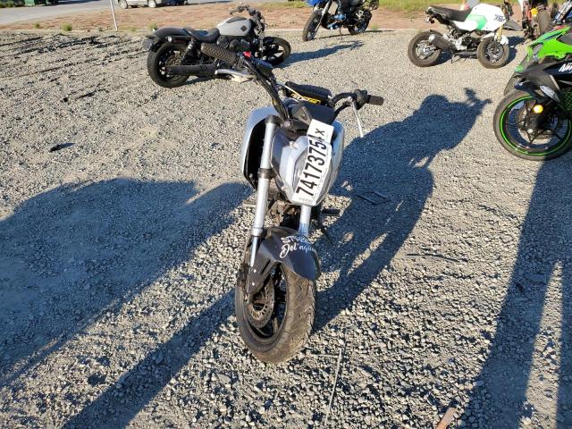 HONDA GROM 125 2023 silver  gas MLHJC9211P5100091 photo #3