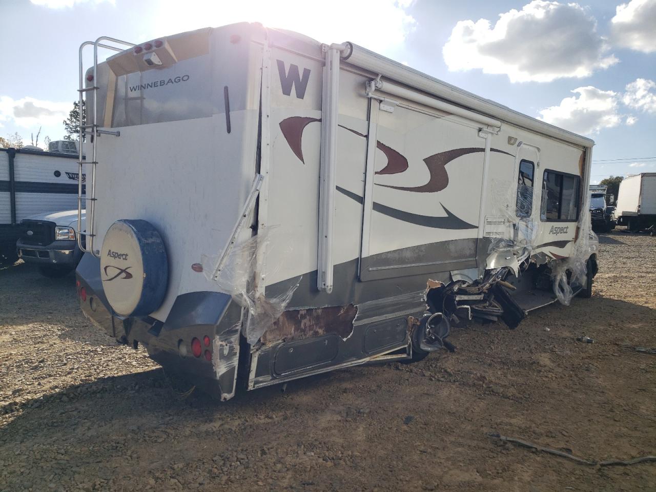 Lot #2974771116 2007 WINNEBAGO ASPECT