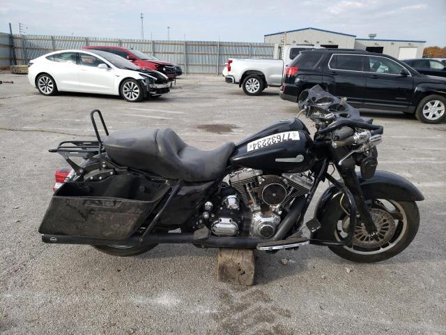 2011 HARLEY-DAVIDSON FLHTCU - 1HD1FC419BB635439