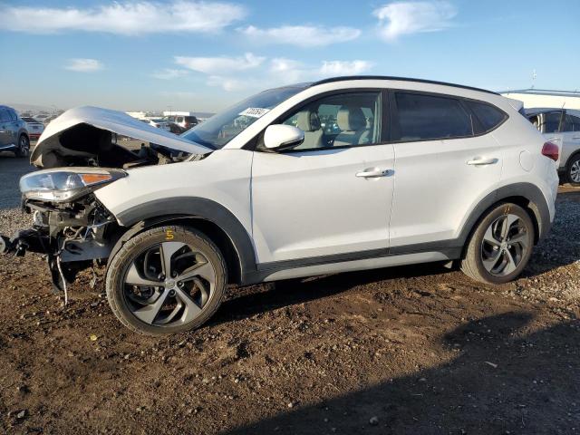 HYUNDAI TUCSON VAL 2018 white  gas KM8J33A27JU643044 photo #1