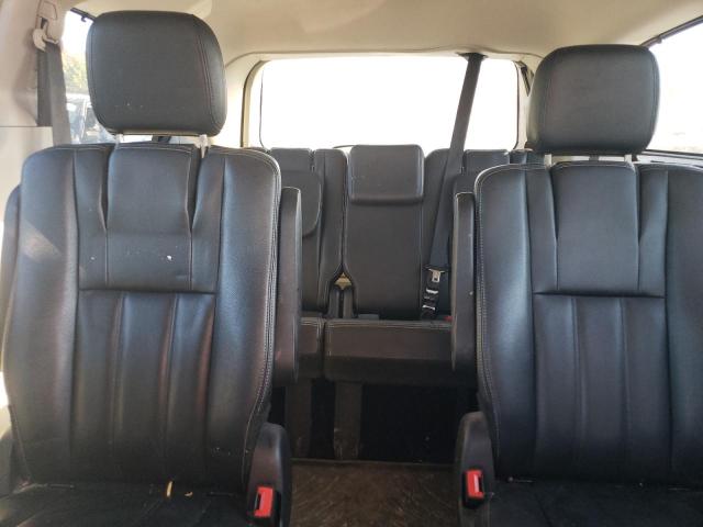 2016 CHRYSLER TOWN & COU - 2C4RC1BG6GR215378