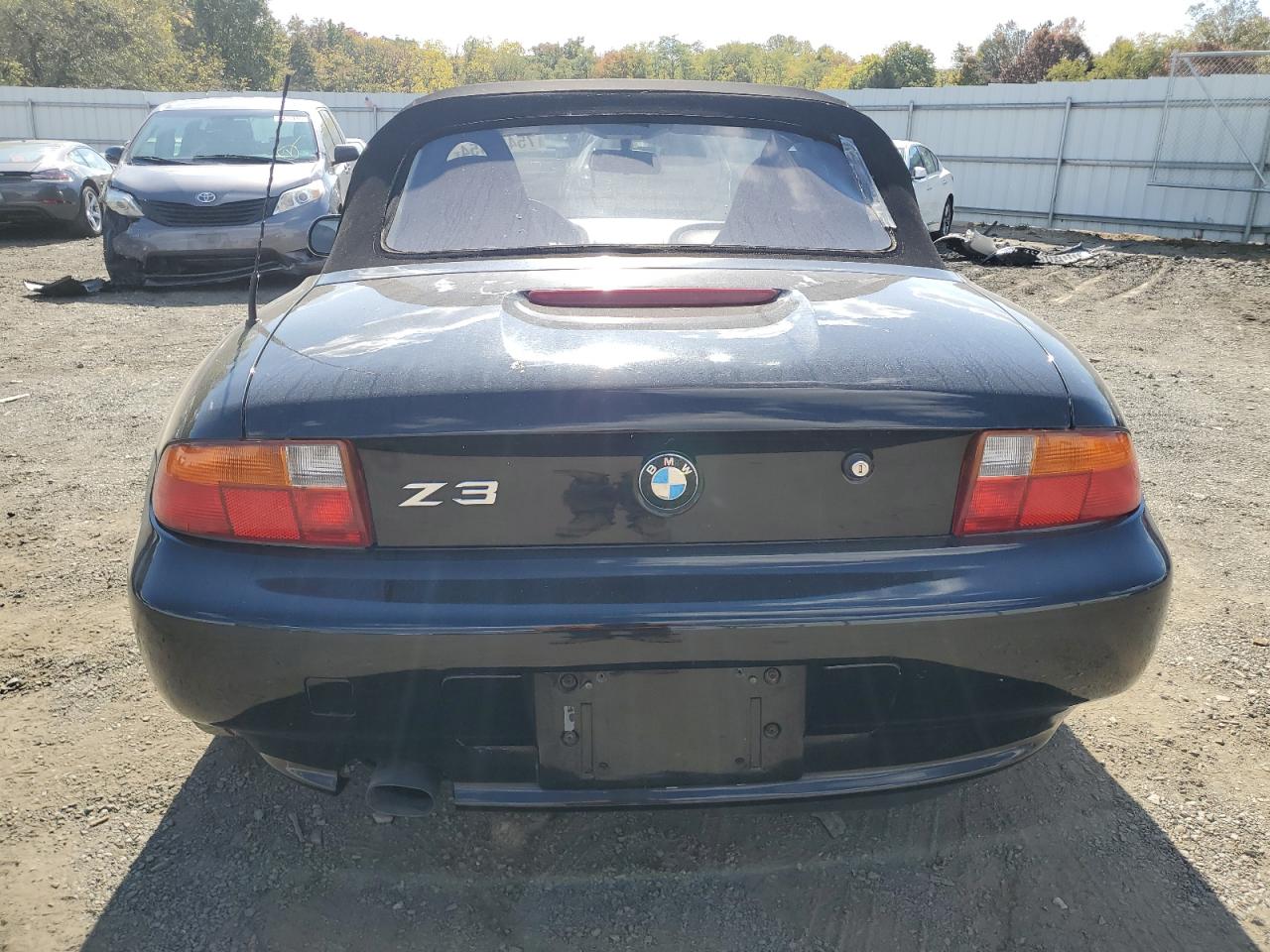 Lot #2945191675 1998 BMW Z3 1.9