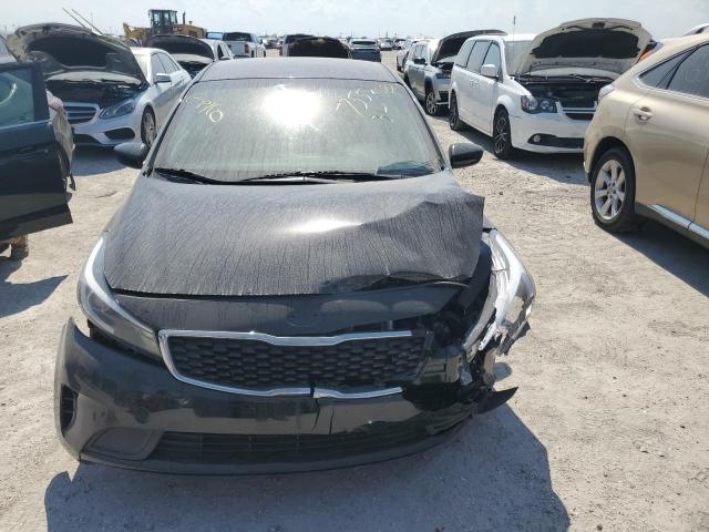 VIN 3KPFL4A7XJE234255 2018 KIA Forte, LX no.5