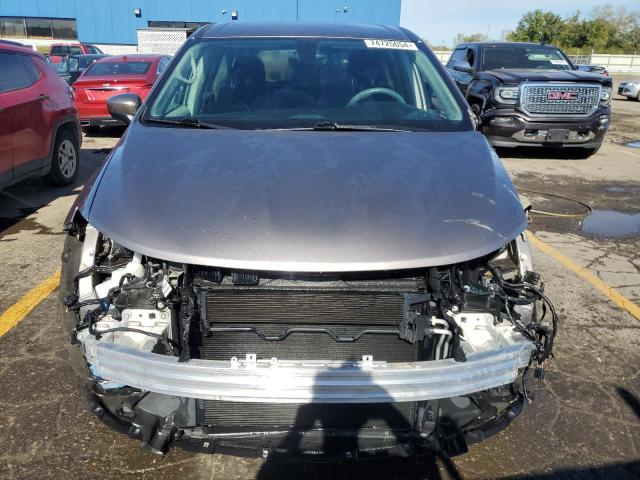 VIN 2C4RC1DG4HR593150 2017 Chrysler Pacifica, Touring no.5