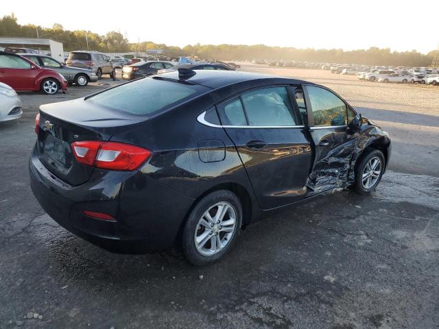 VIN 1G1BE5SM7J7145836 2018 Chevrolet Cruze, LT no.3